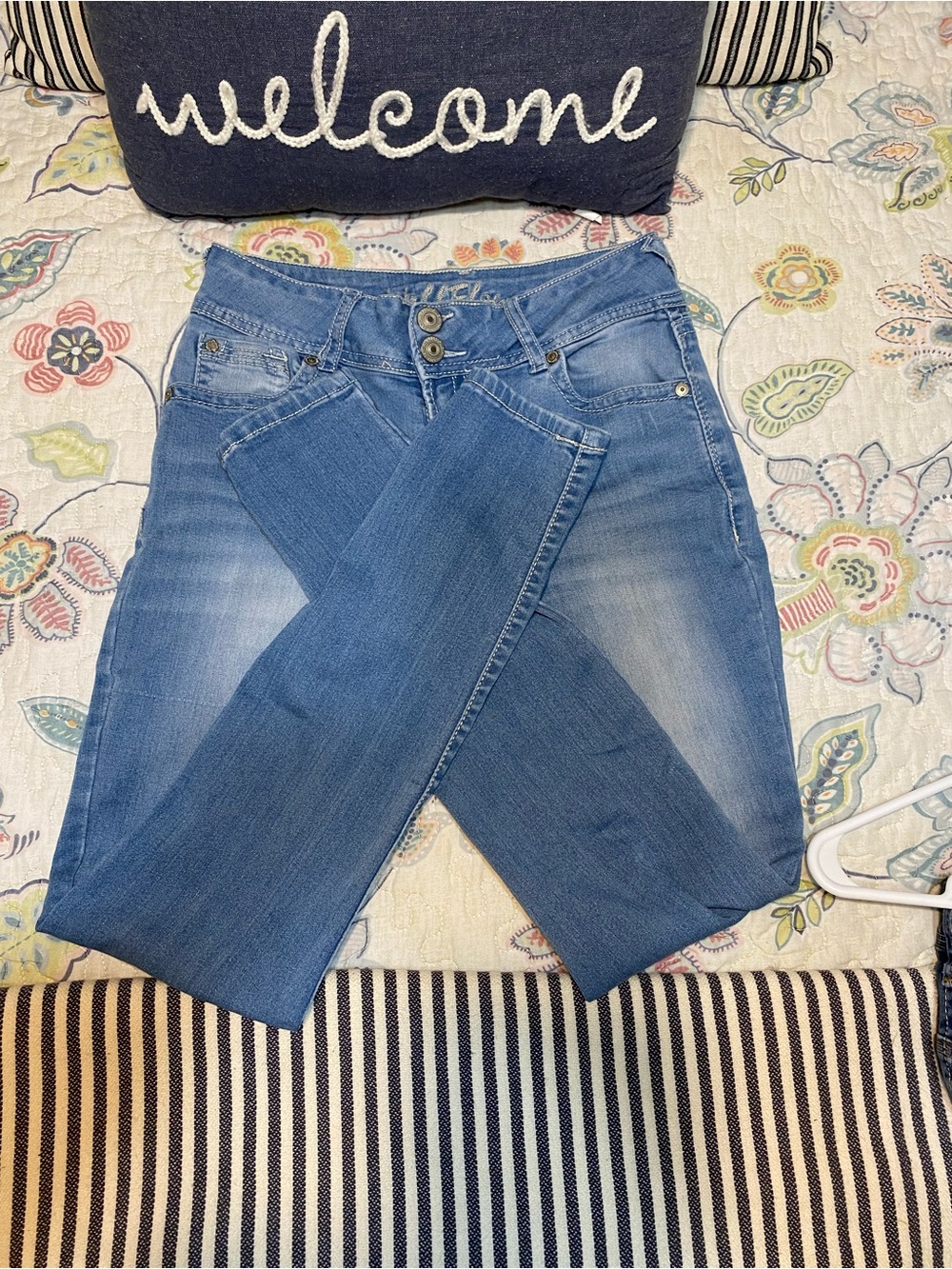 Wildflowers Skinny Jeans in Blue Wash 28” waist
